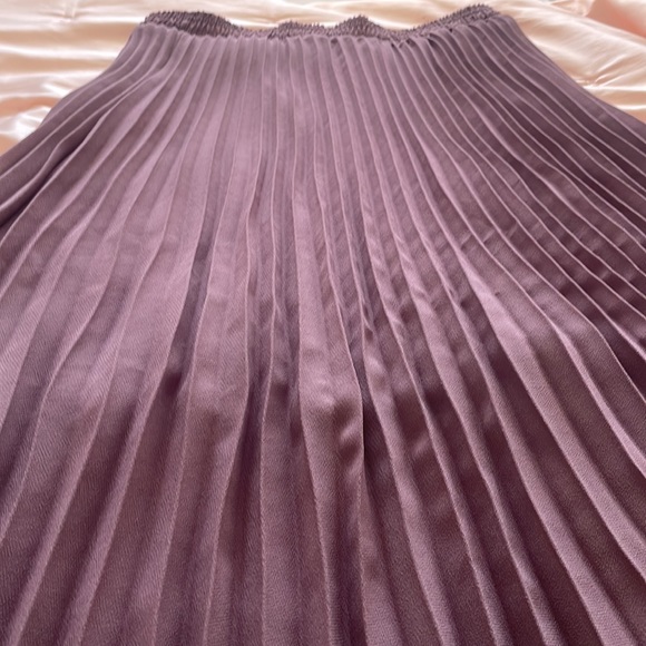 Light purple long skirt - Picture 2 of 4
